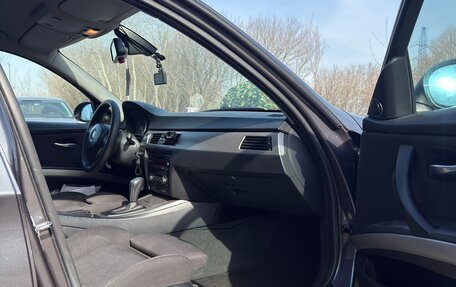 BMW 3 серия, 2005 год, 750 000 рублей, 16 фотография