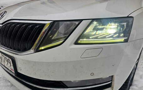 Skoda Octavia, 2018 год, 1 900 000 рублей, 10 фотография