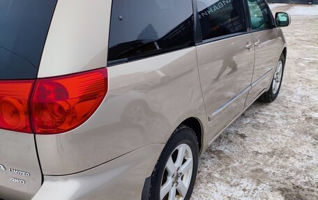 Toyota Sienna II рестайлинг, 2006 год, 1 400 000 рублей, 4 фотография