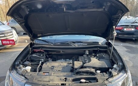 Mitsubishi Outlander III рестайлинг 3, 2019 год, 3 500 000 рублей, 3 фотография