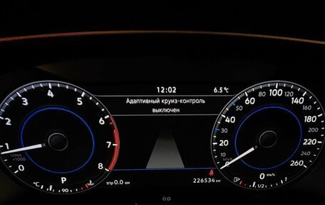 Volkswagen Tiguan II, 2017 год, 2 083 000 рублей, 18 фотография