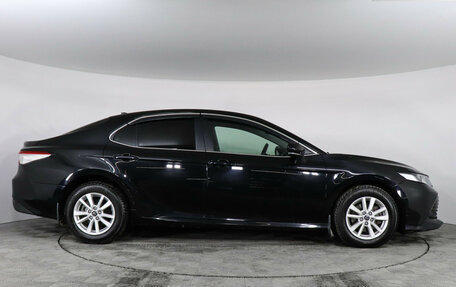 Toyota Camry, 2019 год, 2 450 000 рублей, 4 фотография