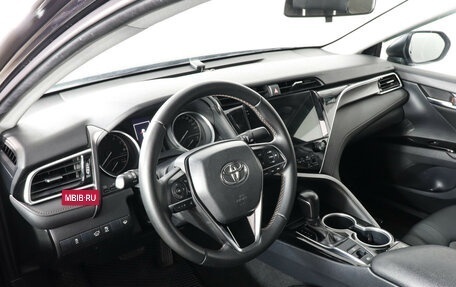 Toyota Camry, 2019 год, 2 450 000 рублей, 9 фотография