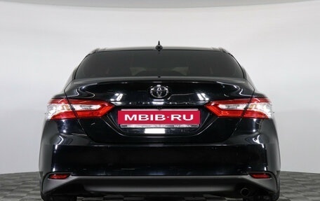 Toyota Camry, 2019 год, 2 450 000 рублей, 6 фотография