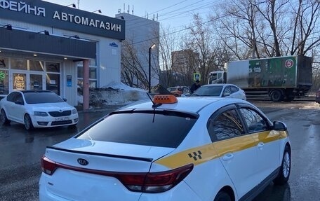 KIA Rio IV, 2020 год, 800 000 рублей, 3 фотография