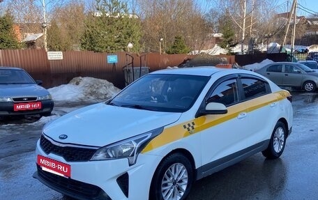 KIA Rio IV, 2020 год, 800 000 рублей, 2 фотография