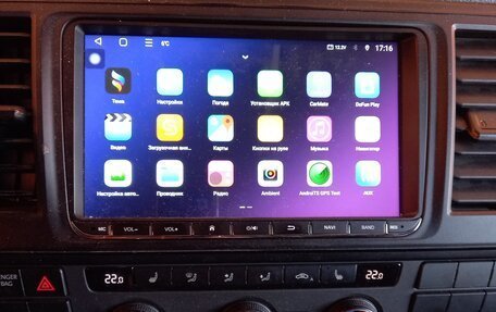 Volkswagen Caravelle T6 рестайлинг, 2017 год, 3 650 000 рублей, 5 фотография