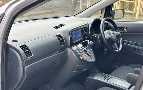 Toyota Wish II, 2005 год, 975 000 рублей, 30 фотография