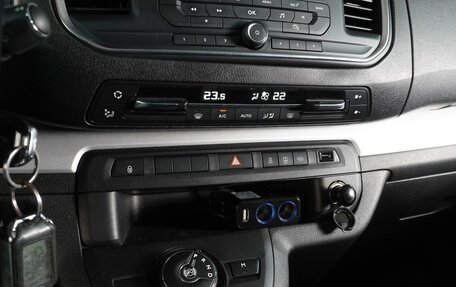 Peugeot Traveller I, 2018 год, 2 749 000 рублей, 14 фотография