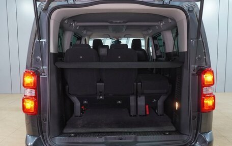 Peugeot Traveller I, 2018 год, 2 749 000 рублей, 26 фотография