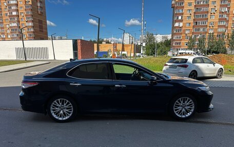 Toyota Camry, 2018 год, 2 700 000 рублей, 7 фотография