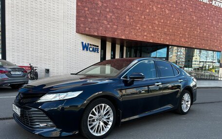 Toyota Camry, 2018 год, 2 700 000 рублей, 11 фотография