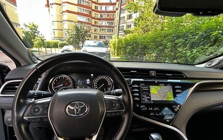 Toyota Camry, 2018 год, 2 700 000 рублей, 14 фотография