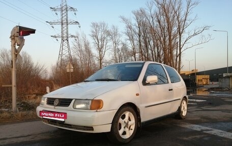 Volkswagen Polo III рестайлинг, 1996 год, 115 000 рублей, 3 фотография