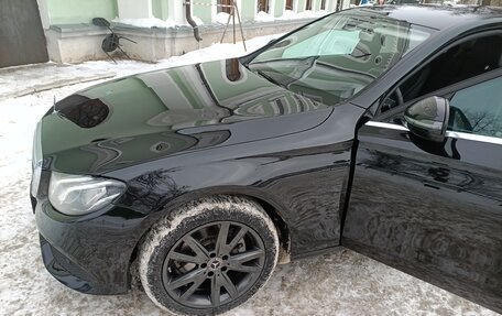 Mercedes-Benz E-Класс, 2020 год, 2 500 000 рублей, 15 фотография