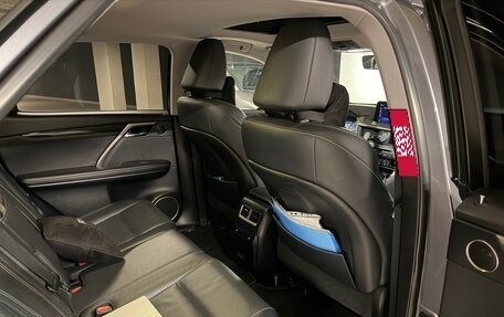 Lexus RX IV рестайлинг, 2020 год, 5 000 000 рублей, 9 фотография