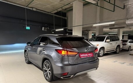 Lexus RX IV рестайлинг, 2020 год, 5 000 000 рублей, 3 фотография