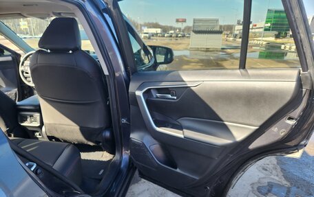 Toyota RAV4, 2020 год, 3 550 000 рублей, 6 фотография