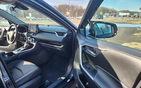 Toyota RAV4, 2020 год, 3 550 000 рублей, 7 фотография