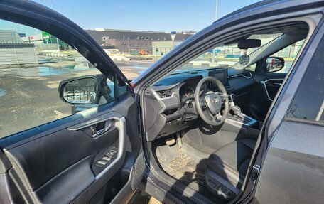 Toyota RAV4, 2020 год, 3 550 000 рублей, 9 фотография