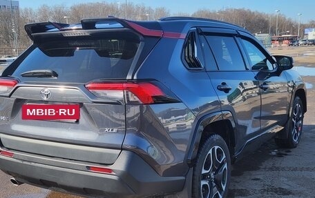 Toyota RAV4, 2020 год, 3 550 000 рублей, 4 фотография