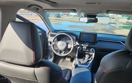 Toyota RAV4, 2020 год, 3 550 000 рублей, 23 фотография