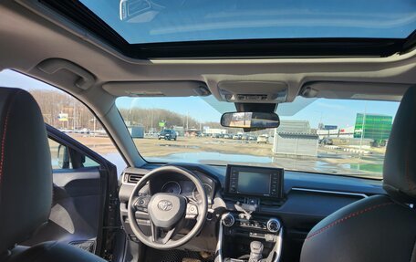 Toyota RAV4, 2020 год, 3 550 000 рублей, 22 фотография