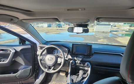 Toyota RAV4, 2020 год, 3 550 000 рублей, 21 фотография