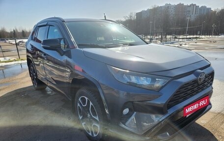Toyota RAV4, 2020 год, 3 550 000 рублей, 13 фотография