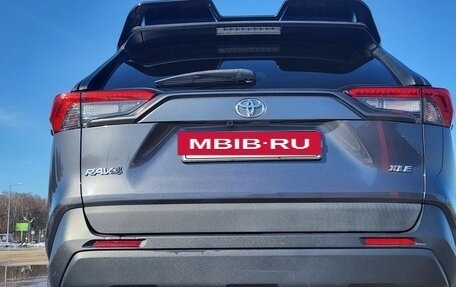 Toyota RAV4, 2020 год, 3 550 000 рублей, 10 фотография