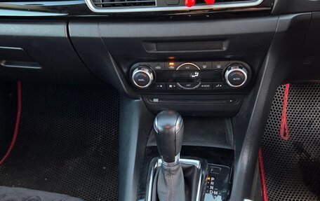 Mazda Axela, 2014 год, 1 050 000 рублей, 7 фотография