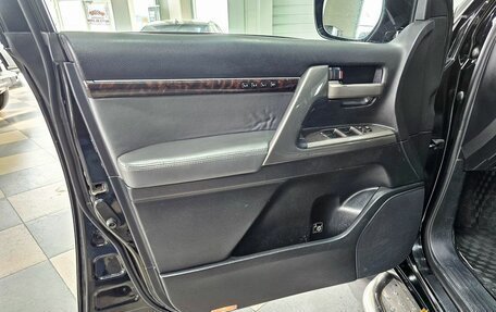 Toyota Land Cruiser 200, 2008 год, 2 379 000 рублей, 10 фотография