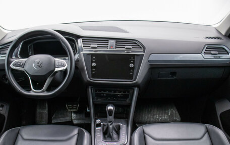 Volkswagen Tiguan II, 2021 год, 3 630 000 рублей, 14 фотография