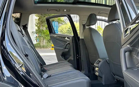 Volkswagen Tiguan II, 2022 год, 2 299 123 рублей, 8 фотография