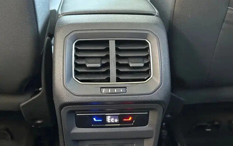 Volkswagen Tiguan II, 2022 год, 2 299 123 рублей, 12 фотография