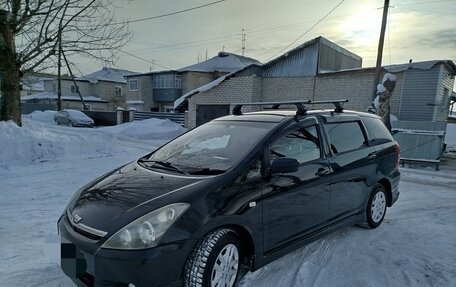 Toyota Wish II, 2003 год, 699 999 рублей, 1 фотография