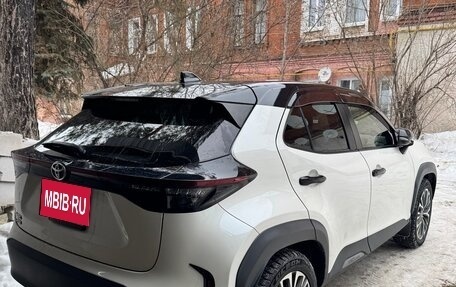 Toyota Yaris Cross, 2021 год, 1 950 000 рублей, 6 фотография