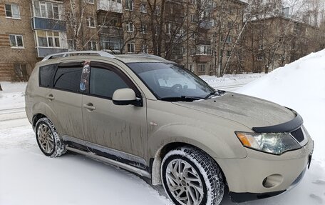 Mitsubishi Outlander III рестайлинг 3, 2008 год, 1 300 000 рублей, 2 фотография