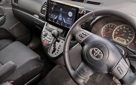 Toyota Wish II, 2003 год, 699 999 рублей, 13 фотография