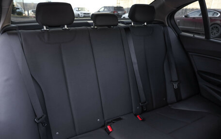 BMW 3 серия, 2018 год, 2 099 000 рублей, 24 фотография