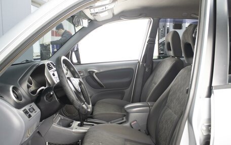 Toyota RAV4, 2001 год, 670 000 рублей, 8 фотография