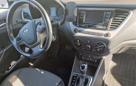 Hyundai Solaris II рестайлинг, 2018 год, 1 230 000 рублей, 9 фотография