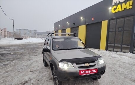 Chevrolet Niva I рестайлинг, 2010 год, 410 000 рублей, 3 фотография
