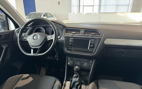 Volkswagen Tiguan II, 2017 год, 1 850 000 рублей, 19 фотография