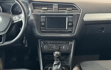 Volkswagen Tiguan II, 2017 год, 1 850 000 рублей, 21 фотография