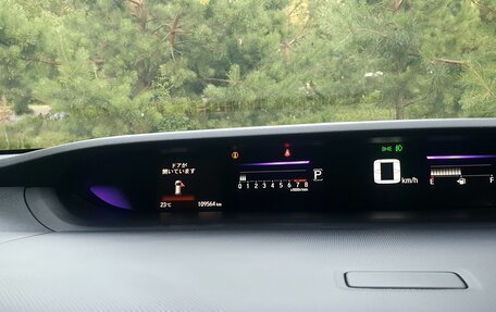 Honda Stepwgn IV, 2017 год, 1 900 000 рублей, 4 фотография