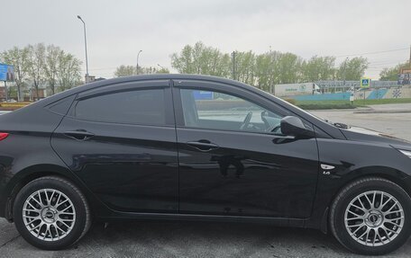 Hyundai Solaris II рестайлинг, 2015 год, 1 130 000 рублей, 4 фотография