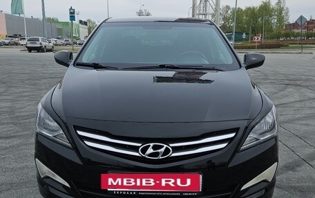 Hyundai Solaris II рестайлинг, 2015 год, 1 130 000 рублей, 2 фотография