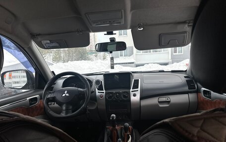 Mitsubishi Pajero Sport II рестайлинг, 2012 год, 2 000 000 рублей, 12 фотография