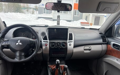 Mitsubishi Pajero Sport II рестайлинг, 2012 год, 2 000 000 рублей, 17 фотография